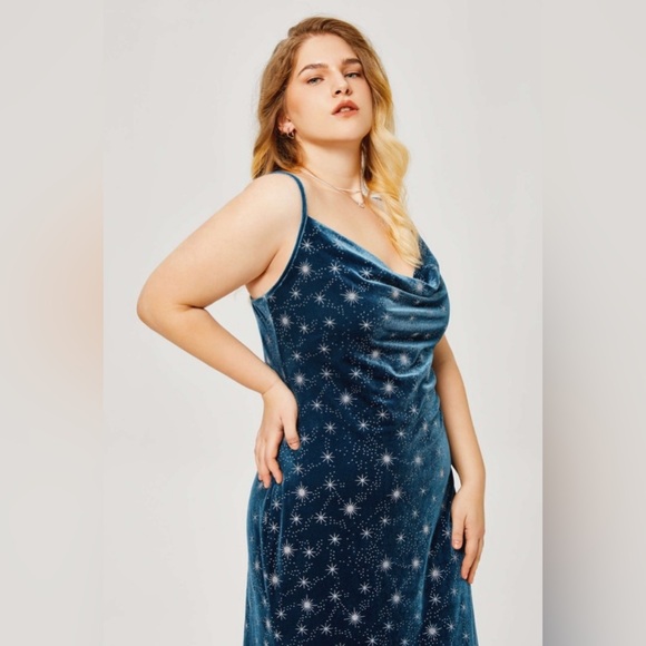 NWT Cider Velvet Cowl Neck Star Pattern Mermaid Maxi Dress Curve & Plus - Picture 6 of 10
